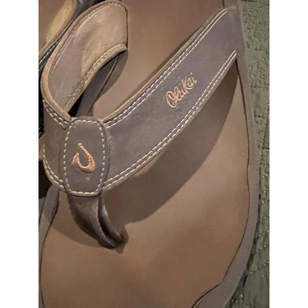 OlaKai Men's Thong Flip Flops Size 14 Brown Lightly Used